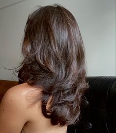 Short Later Hair, Hoco Hairstyles For Short Layered Hair, Thick And Wavy Haircuts, 90s Layered Hair Back View, Haircut Lots Of Layers Mid Length, Hairstyles For Shedding Hair, Butterfly Haircut Thick Hair Medium, Layers On Thick Medium Hair, Hair Inspo Low Maintenance