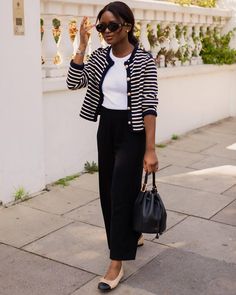 10 British-Girl Outfits to Copy This Fall | Who What Wear Stripe Cardigan Outfit, British Girl, Mode Tips, Black And White Cardigans, Flats Outfit, Outfit Chic, Girls Fall Outfits, Corporate Outfits, Elegante Casual