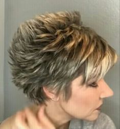 Pixie Cut For Thick Hair, Spiky Haircut, Hairstyle Aesthetic, Styling Shorts, Choppy Pixie, Shorts Hair