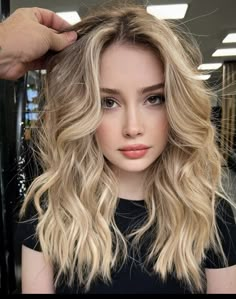 Dark Brunette Hair, Hair Inspo Color, Light Hair, Hair Transformation, Layered Haircuts, Blonde Hair Color, Balayage Hair