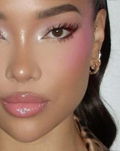 #glam #look #makeup Pink Baddie Makeup, Pink Soft Glam Makeup Black Women, Soft Pink Makeup Looks Black Women, Barbie Glam Makeup, Pink Y2k Makeup, Pink Quince Makeup, Fairies Makeup, Cute Make Up Looks, Ariana Grande Nose