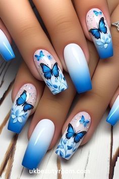 Movie Bloopers, Blue And White Nails, Beach Nail Designs, Simple Spring Nails, Ootd Instagram, Green Nail Designs, Pink Nail Art, Makijaż Smokey Eye, Blue Nail Designs