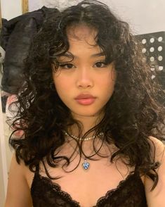 Natural Curly Hair Cuts, Curly Hair Photos, Wavy Haircuts, Haircuts For Wavy Hair, Haircuts For Curly Hair, Hairdos For Curly Hair, Curly Hair Women, Wavy Curly Hair, Curly Hair Inspiration