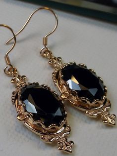 Black Onyx Earrings, Black Gems, Pin Design, Earrings Rose Gold, Floral Brooch, Onyx Earrings, Black Jewelry, Black Earrings, Victorian Jewelry