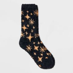 Wrap your feet in warmth and comfort with the Women's Stars Cozy Crew Socks - Auden™ 4-10. These soft, snug socks feature a playful star pattern that adds a fun touch to your loungewear. Perfect for chilly days or relaxing at home, they’re made to keep your feet warm all day long. With a comfy fit and a bit of flair, these socks are a cozy essential for your wardrobe. Auden™: Fit for you in every way. Fox Socks, Fuzzy Socks, Star Pattern, Cool Socks, Socks And Hosiery, Comfy Fits, Gold Stars, Look Cool, Socks Women