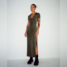 Shimmer To It. Sz Medium. Nwt. Fitted Short Sleeve Maxi Dress For Fall, Olive Style, Red Slip Dress, Party Rompers, Bandeau Dress, Body Con Skirt, V Neckline, Blouse Dress, Lace Tops