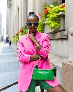 Pink and Green Summer Style, Fashion Influencer, Black Blogger, Chic office look, pink blazer Pink And Green Outfit, Black Bloggers, Fashion Influencer, How To Style Bangs, Long Hair With Bangs, Office Look