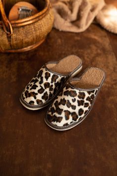 Leopard Wool Slippers Felt Wool Slipper, Beautiful Slippers, Brown Slippers, Cosy Night In, Comfortable Footwear, Sheepskin Slippers, Wool Slippers, Felted Slippers, Summer Slippers