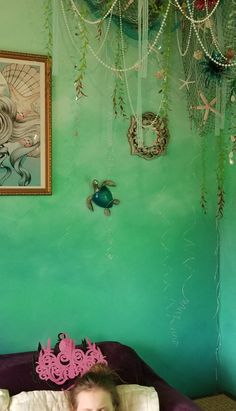 Mermaid Inspired Room, H20 Bedroom Aesthetic, Mermaid Reading Nook, Mermaid Bathroom Aesthetic, Siren Lifestyle, Mermaid Ocean Bedroom Ideas, Ocean Bedroom Aesthetic, Mermaid Bedroom Aesthetic, Oceancore Room