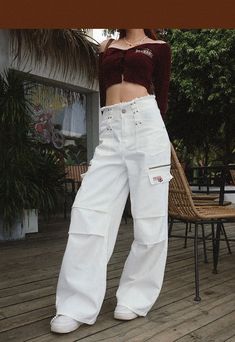 Brand: other/otherAge: 18-24 years oldSize: S M LStyle: StreetStreets: European and AmericanWomen's trouser waist height: natural waistPopular elements: AsymmetryColor classification: whiteSKU: BZ22D842-1PTYear Season: Spring 2023Clothing style details: pocketsTrouser length: Long pantsWomen's pants type: wide-leg pantsMaterial composition: 100% of cotton White Cotton Pants With Cargo Pockets, White Pants With Pockets For Spring, White High Waist Bottoms With Cargo Pockets, High Waist White Bottoms With Cargo Pockets, White High-waisted Bottoms With Cargo Pockets, White Cotton Bottoms With Cargo Pockets, White Cotton Cargo Pants For Streetwear, White Casual Bottoms With Pockets, White Casual Cargo Pants