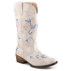 Get the best boots in town! With these Riley Floral Cowboy boots! Finding the perfect boots has never been easier. $89.95 Farm Accessories, Floral Cowboy Boots, Street Bedroom, Boots Flowers, Parker Mccollum, Cute Cowgirl Boots, White Cowgirl Boots, College Clothes, Best Boots