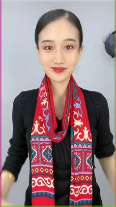 Scarf tutorial, silk scarf tying method, scarf tying method tutorial How To Wear A Blanket Scarf, Scarf Wearing Styles, Silk Scarf Tying, Ways To Tie Scarves, Tie A Scarf, Diy Fashion Scarf, Scarf Tutorial, Tutorial Hijab, Ways To Wear A Scarf