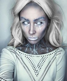 Photoshoot Ideas Halloween, Makeup Artist Photoshoot Ideas, Queen Halloween Makeup, Artist Photoshoot Ideas, Makeup Artist Photoshoot, Artist Photoshoot, Winter Shoot