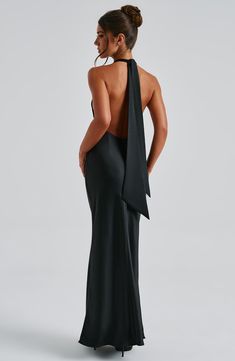 Feel like an angel in Halo, our silky soft maxi made in a luxurious satin with a light texture. With a plunge, halter neckline, this style ties at the back neck and is cut on the bias for a beautiful drape that skims over the figure. 



Colour: Black.

Premium non-stretch satin with light texture.

Fully lined.

Plunge, halter neckline.

Cut on the bias for a beautiful drape.

Ties at the back neck.

Invisible zipper fastening.

Maxi length.

 Size: XS, S, M, L, XL, XXL Loungewear Dresses, Maxi Dress Sale, Beautiful Drapes, Light Texture, Stretch Satin, Formal Party, An Angel, Halter Neckline, Invisible Zipper