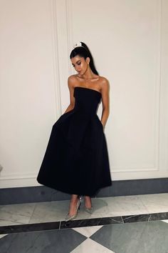 Midi Cocktail Dress Elegant, Black Dress Strapless, Court Wedding Guest Outfit, Chic Off-shoulder Corset Dress For Cocktail, Long Dresses Aesthetic, Formal Dress Women, Formal Event Dresses, Chic Black Corset Dress, Zara Dress 2024