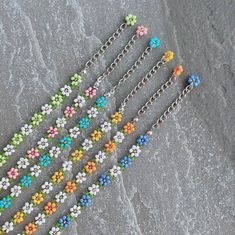 Daisy Flower Bracelet, Beaded Flower Bracelet, Beaded Daisy, Handmade Flower, Seed Bead Bracelets, Glass Seed Beads, Flower Bracelet