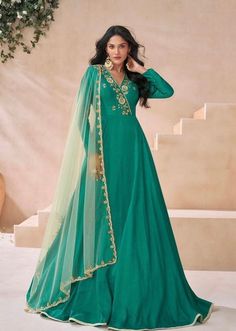 Green gown Silk Anarkali Gown, Wedding Salwar Kameez, Green Anarkali, Gown Indian, Choli Dress, Silk Anarkali, Lehenga Choli Wedding, Bollywood Lehenga