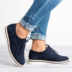 Style : Casual Upper Material : Faux leather Toe : Rounded toe Strap Type : / Heels : Flats Brogue Shoes Women, Womens Low Heels, Oxford Platform, Women Platform Shoes, Fashion Shoes Sneakers, Orthopedic Shoes, Orange Shoes, Brogue Shoes, Casual Flat Shoes