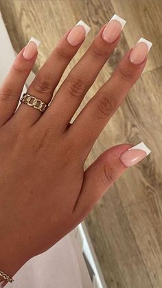 White tip nails get much popular this year 2021. And there are many different white tip nails design and patterns that you can try, and new trends appear every season. White nails are usually paired with nude or pink undertones to create a chic French manicure. Today we have 40  super fashionable white tip nails to show you, such as pink and white nails, black and white nail french tip nails, silver and white nails, glitter white acrylic nails, etc. White Nail French Tip, Nails Silver And White, Silver And White Nails, White Tip Nail Designs, White Tip Acrylic Nails, Nails Black And White, Pink And White Nails, White Tip Nails, White Acrylic Nails