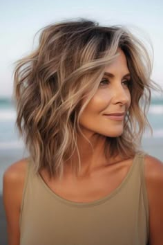 90 Shag Hairstyles For Women Over 50: Medium, Short, And Layered Looks 58