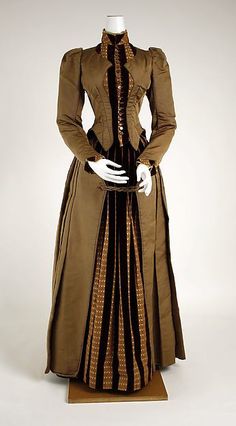 For this post, I am focusing mainly on the Mid to Late Victorian Era (1855-1901). However, there are tricks for all eras and I will be covering them soon! Corsets are an essential part of almost an… Bustle Dresses, Period Dresses, Historical Outfits, Charles Frederick Worth, Historical Gowns, 1880s Fashion, Period Clothing, Bustle Dress, Victorian Costume