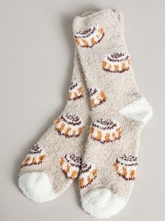 These Cinnamon Roll Cozy Socks are a must-have for this season. With its soft fabric and stretchy material, these socks will have you feeling comfortable all day long. Whether you are lounging around your house or looking for a great gift idea, these socks are the perfect option. Christmas Idea Gifts, Fun Socks Aesthetic, Girly Stuff To Buy, Cozy Socks Aesthetic, Christmas Wishlist Ideas 2024, Christmas 2024 Gift Ideas, My Wishlist Ideas, Sock Gift Ideas, Cute Socks Aesthetic