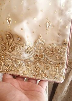 Zardozi Work Garara, Tissue Dupatta Designs, Zardozi Work Suits, Zardozi Work Design Gold Embroidery, Ivory Suits, Nikah Bride, Tissue Dupatta, Ivory Embroidery, Dupatta Dress