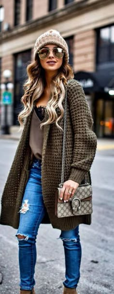 Cardigans are perfect for winter date night outfits! Winter Fashion Coats, Stylish Winter Outfits, Outfit Ideas Spring, Looks Street Style, Duster Cardigan, Winter Trends, Fall Winter Style