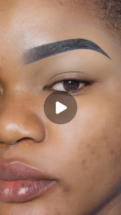 Easy Brow Tutorial, How To Do Your Eyebrows With Eyeshadow, Drawing Eyebrows Makeup, How To Draw Eye Brows Eyebrow Tutorial, Makeup Looks Eyebrows, Shape Eyebrows Tutorial, Eyebrow Trimming Tutorial, How To Shape Your Eyebrows, Easy Eyebrows For Beginners