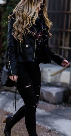 Club Fashion, Cooler Style, Florida Fashion, Leather Jacket Outfits, Outfit Jeans, Looks Black, All Black Outfit, Distressed Black Jeans, Looks Style