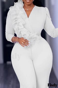 Fisdy - Estiloso mono blanco con cuello en V, elegante estampado sólido y apliques African Pants, Jumpsuits And Romper, High Waist Fashion, Elegant Red, Plus Size Jumpsuit, White Jumpsuit, Long Jumpsuits, Casual Jumpsuit, Jumpsuit Fashion