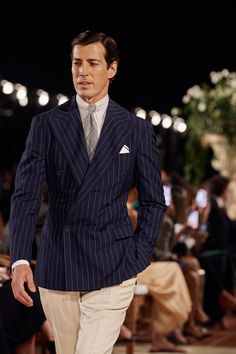 Dark Navy Blue Suit, Navy Suits, Guys Style, Country Gentleman, Prom Suit, Ralph Lauren Suits, Spring 2023 Ready To Wear, Herren Style