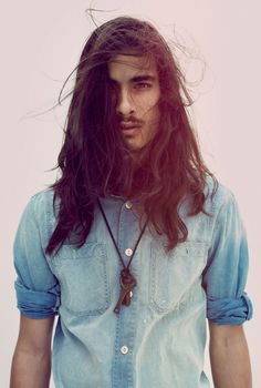 Genderless Hair, Man Long Hair, Bohemian Man, Man With Long Hair, New Long Hairstyles, Long Hair Beard, Moda Hippie, Men's Long Hairstyles, Mens Hair