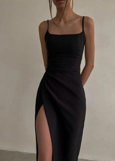 Bpack Dress, Maxi Dress 2023, Basic Dresses, Formal Maxi Dress, Black Party Dress, Basic Black Dress, Chic Maxi Dresses, Classic Black Dress, Black Party Dresses