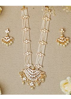 Kundan Pendant and Pearl Maala Set Zevar by Geeta - Fabilicious Fashion Kundan Pendant Set Gold, Moti Sets Jewellery Gold, Moti Necklace Design, Rani Haram, Mehendi Party, Kundan Long Necklace, Simple Beaded Necklaces, Pearl Mala, Kundan Jewellery Bridal