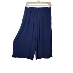 Nwot Crinkle Gauze Breathable Pull-On Pant. Made To Feel Like Summer. Cropped Gauze Wide-Leg Pants. Elasticized Paperbag Waist. Front Slant Pockets. Beach Resort Wear, Resort Wear Beach, Gap Pants, Pocket Pants, Pull On Pants, Navy Color, Beach Resort, Resort Wear, Leg Pants