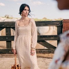 I Only Wore This Once Indoors For A Photo But I Felt It Didn't Compliment My Light Hair But It's Such A Timeless And Lovely Dress. I Love The Puff Sleeves And The Cottage Core Vibes Very Good Condition! Fall Photo Dress, Photo Dress, Fall Photo, Tulip Print, Beige Dresses, Chiffon Long Sleeve, Lovely Dresses, Parisian Style, Long Sleeve Maxi Dress