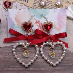 Lizzie Hearts, Princess Earrings, Fancy Jewelry Necklace, Pretty Jewelry Necklaces, Fancy Jewellery Designs, Pearl Heart, Love Jewelry, Jewelry Fashion Trends, Bow Earrings