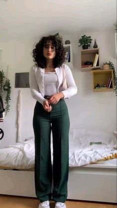 Ideas De Outfits Juveniles, Office Wear Outfit, New Look Clothes, Smart Casual Women Outfits, Big Girl Clothes, Modest Casual Outfits, Professional Outfits Women, Modesty Fashion