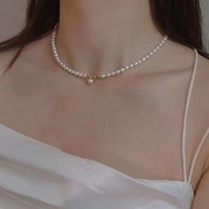 women-Necklace-freshwater pearl-necklace Small Pearl Necklace, Classic Pearl Necklace, Fancy Jewelry Necklace, Pretty Jewelry Necklaces, Pearl Beaded Necklace, Real Pearl Necklace, Pearl Jewelry Design, Pearl Necklace Designs, Pearl Details