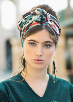 Geometric Shell Turban Half Head Covering Turban Headband Hairstyles, Bandana Bayi, Turban Headbands, Hair Pictures, Head Covering, Headband Hairstyles