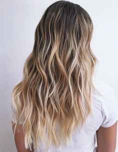 Semi Blonde Hair Highlights, Best Pink Hair Dye, Pastel Pink Hair Dye, Aesthetic Balayage, Medium Aesthetic, Honey Aesthetic, Blonde Hair Highlights, Balyage Hair, Balayage Hair Color Ideas