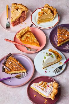 there are many different pies on the plates