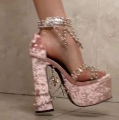 Pretty Heels, Catty Noir, Fashion Shoes Heels, Cute Shoes Heels, Funky Shoes, Cute Heels