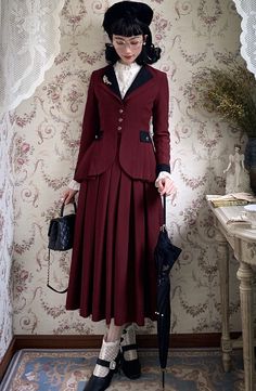 This price is for a blazer and a skirt, others are not included.  Blazer   	 		 			Size 			1 			2 			3 			4 			5 		 		 			Shoulders 			37 			38 			39 			44 			46 		 		 			Bust 			88 			92 			96 			112 			120 		 		 			Sleeve Length 			57 			58 			59 			60 			61 		 		 			Full Length (Short / Long) 			58-67 			59-68 			60-69 			61-70 			62-71 		 	     Skirt   	 		 			Size 			1 			2 			3 			4 		 		 			Full Length 			86 			87 			88 			89 		 		 			Waist 			58-72 			66-80 			98 			108 Bram Stoker Lucy Dress, Luxury Vintage Full Skirt, Full Skirt Coat, Christmas 50s Skirt, Marion Cotillard Allied Costumes, Plus Size Vintage Suit, Luxury Vintage Skirt Suit For Fall, Blazer With Skirt, Ensemble Blazer