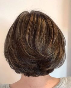 Short Layered Bob Haircuts, Textured Haircut, Layered Bob Haircuts, Chin Length Hair, Bob Haircut For Fine Hair, Short Hairstyles For Thick Hair, Short Layered, Bob Hairstyles For Fine Hair, Haircuts For Medium Hair