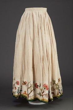 Dreamy Clothes, 18th Century Clothing, 18th Century Fashion, Wool Embroidery, Period Outfit, Century Clothing, Skirt Maxi