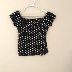 Super Cute New Black And White Polka Dot Top Size S Black Polka Dot Shirt Outfit, Polka Dot Shirt Outfit, White Boho Tops, White Polka Dot Top, Tie Sleeve Blouse, Boho Tie Dye, Dream Outfits, Turtleneck Shirt, Polka Dot Shirt