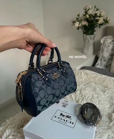 My Style Bags, Trendy Purses, Luxury Bags Collection, Handbag Essentials, Girly Bags, Luxury Purses, Fancy Bags, Pretty Bags, Cute Purses