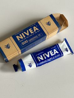 Nivea Creme Uses, Nivea Moisturizer, Vintage Skincare, Nivea Cream, Vintage Cosmetics, Gift Diy, Beauty Stuff, Diy Box, Face Cream